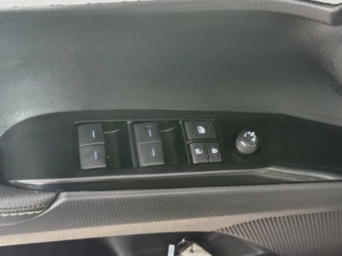 Used 2025 Toyota Camry XLE FWD image 20
