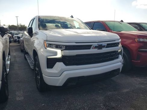 Used 2024 Chevrolet Silverado 1500 RST RWD image 2