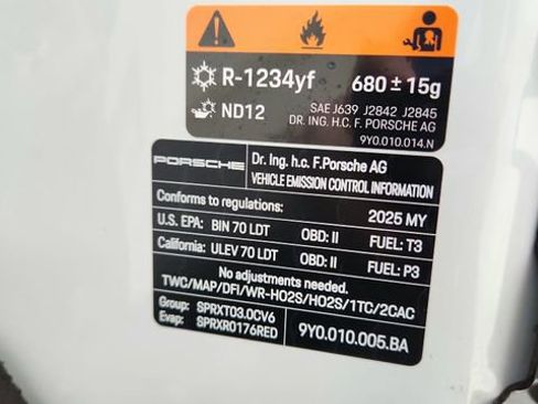 Used 2025 Porsche Cayenne Coupe AWD/4WD image 60