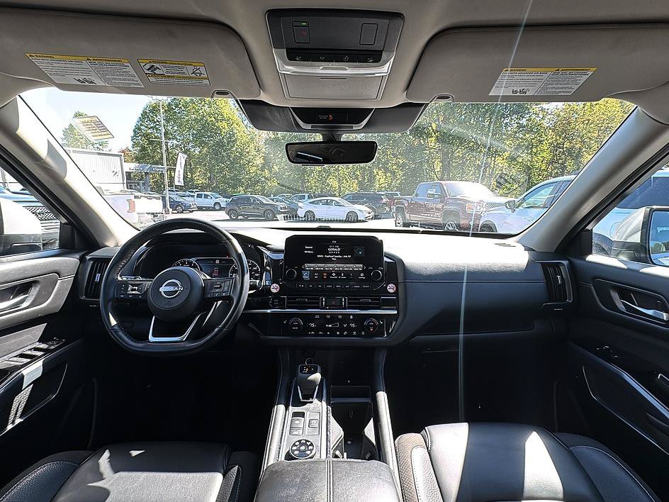 Certified 2025 Nissan Pathfinder SL AWD/4WD image 28