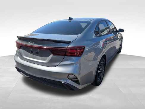 Used 2023 Kia Forte LXS image 7