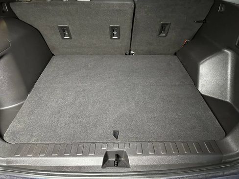 Used 2022 Chevrolet Equinox LT FWD image 22