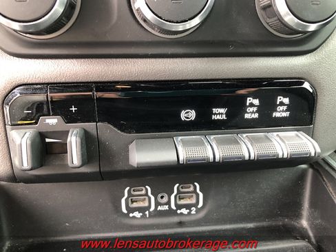 Used 2022 RAM 3500 Big Horn w/ Level A Equipment Group image 14