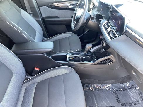 Used 2025 Chevrolet TrailBlazer LT FWD image 10