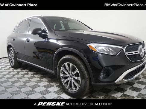 Used 2024 Mercedes-Benz GLC 300 4MATIC image 1