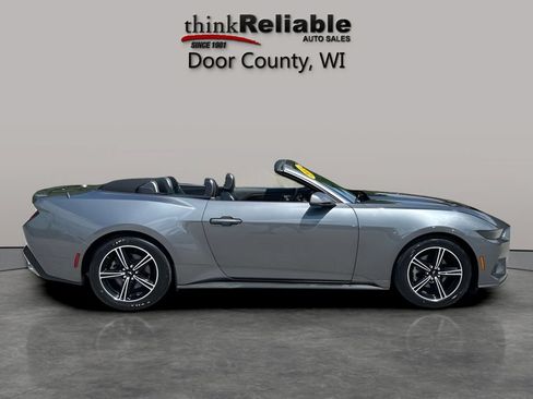 Used 2025 Ford Mustang Premium RWD image 9