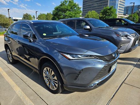 Used 2024 Toyota Venza Limited AWD/4WD image 3