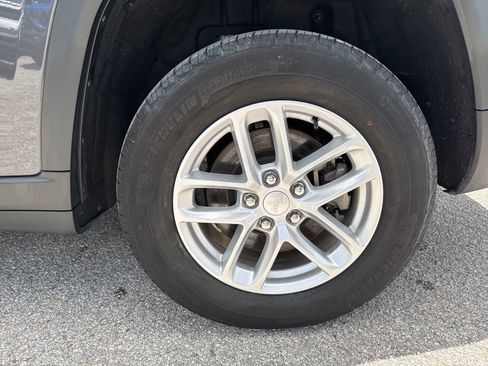 Certified 2024 Jeep Grand Cherokee L Laredo w/ Luxury Tech Group I image 12