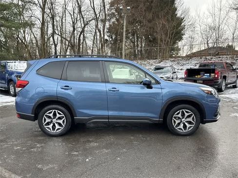Certified 2023 Subaru Forester Premium image 3
