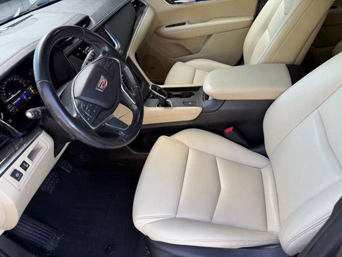 Used 2019 Cadillac XT5 FWD image 11