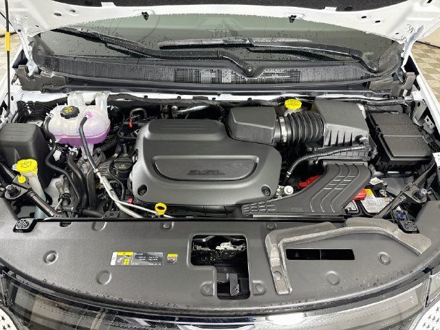 New 2027 Chrysler Pacifica Select AWD/4WD image 29