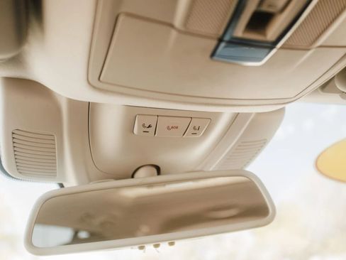 Used 2018 Mercedes-Benz GLS 550 4MATIC w/ Driver Assistance Package image 26