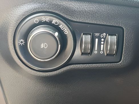 Used 2020 Jeep Compass Trailhawk AWD/4WD image 23