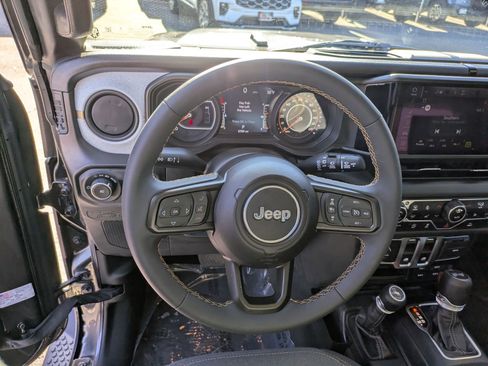 Used 2024 Jeep Wrangler Sport S image 16