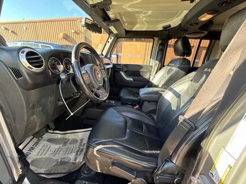 Used 2013 Jeep Wrangler Unlimited Sahara w/ Connectivity Group image 4