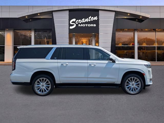 Used 2023 Cadillac Escalade ESV Premium Luxury w/ LPO, Floor Liner Package AWD/4WD image 6