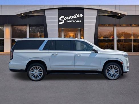 Used 2023 Cadillac Escalade ESV Premium Luxury w/ LPO, Floor Liner Package AWD/4WD image 6