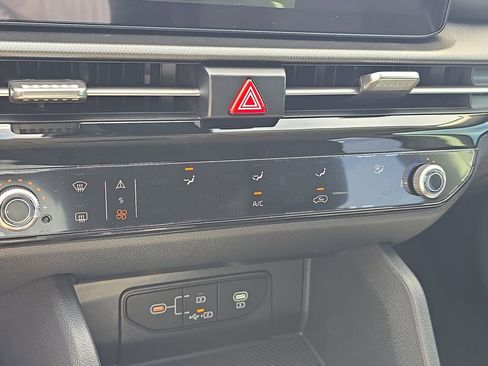 New 2026 Kia Sportage LX image 24