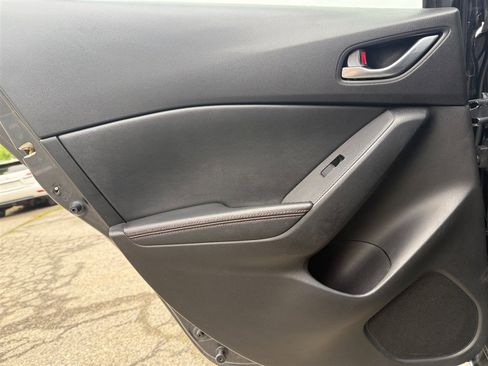 Used 2014 MAZDA MAZDA3 s Grand Touring FWD image 30