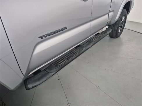 Certified 2021 Toyota Tacoma SR5 image 11