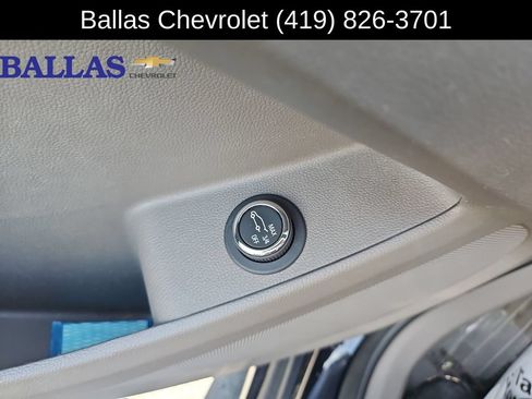 Used 2020 Chevrolet Traverse LT FWD image 25
