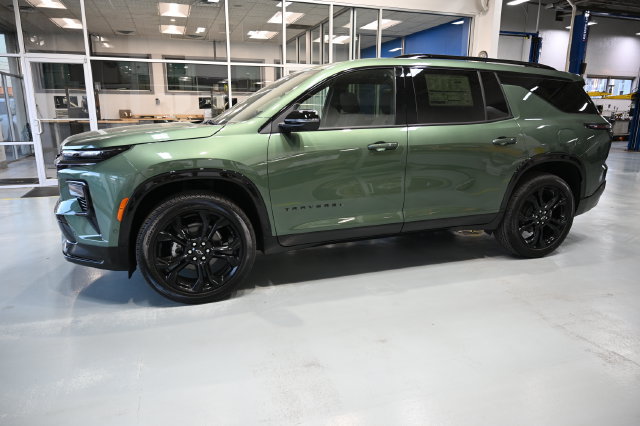 New 2027 Chevrolet Traverse RS w/ LPO, Floor Liner Package AWD/4WD image 7