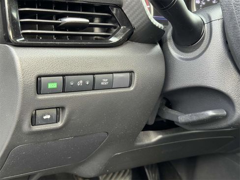 Used 2023 Nissan Sentra SV image 9