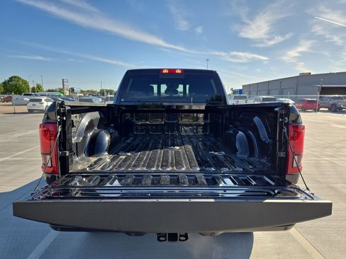 Used 2025 RAM 2500 Laramie AWD/4WD image 30