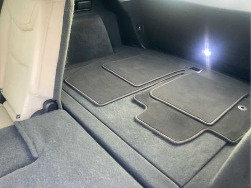 Used 2018 Cadillac XT5 AWD image 22