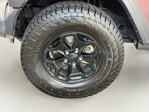 Used 2020 Jeep Gladiator Sport w/ Quick Order Package 24S AWD/4WD image 34