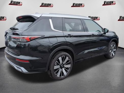 Used 2025 Mitsubishi Outlander AWD image 5