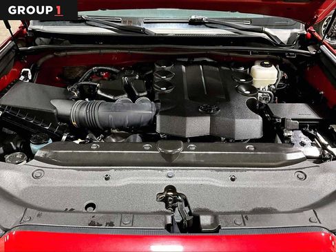 Certified 2024 Toyota 4Runner SR5 AWD/4WD image 32