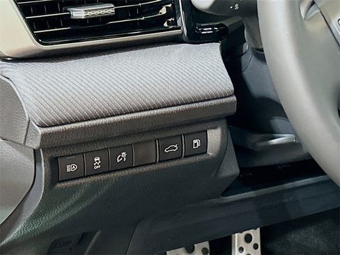 New 2026 Toyota Camry Hybrid image 11