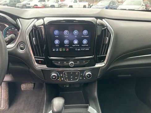 Used 2021 Chevrolet Traverse RS image 16