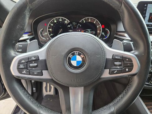 Used 2018 BMW M550i xDrive image 8