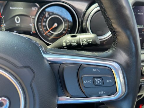 Used 2021 Jeep Wrangler Unlimited Sahara AWD/4WD image 23