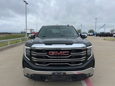 Used 2022 GMC Sierra 1500 SLT image 3