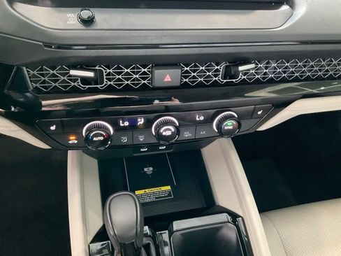 Certified 2025 Honda Accord EX-L image 15