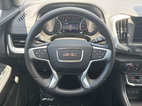 Used 2022 GMC Terrain SLE w/ Driver Convenience Package FWD image 7