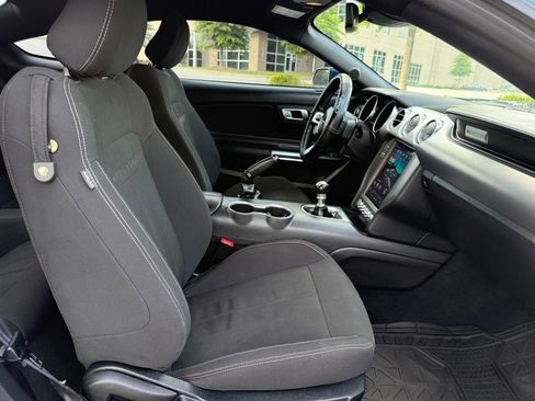 Used 2022 Ford Mustang GT RWD image 34