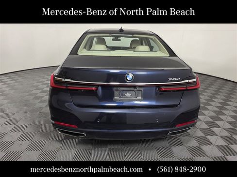 Used 2020 BMW 740i image 5