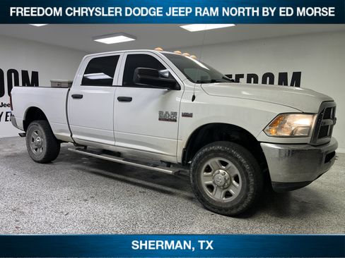 Used 2015 RAM 2500 Tradesman w/ Chrome Appearance Group image 2