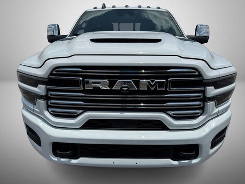 New 2025 RAM 2500 Laramie w/ Sport Appearance Package AWD/4WD image 9