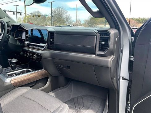 Used 2023 Chevrolet Silverado 1500 RST AWD/4WD image 13