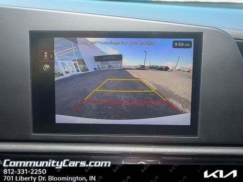 Certified 2025 Kia Niro LX image 14