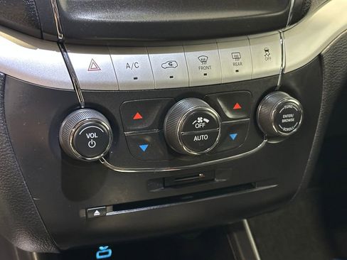 Used 2019 Dodge Journey GT AWD/4WD image 23