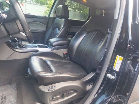 Used 2011 Cadillac SRX Luxury image 10