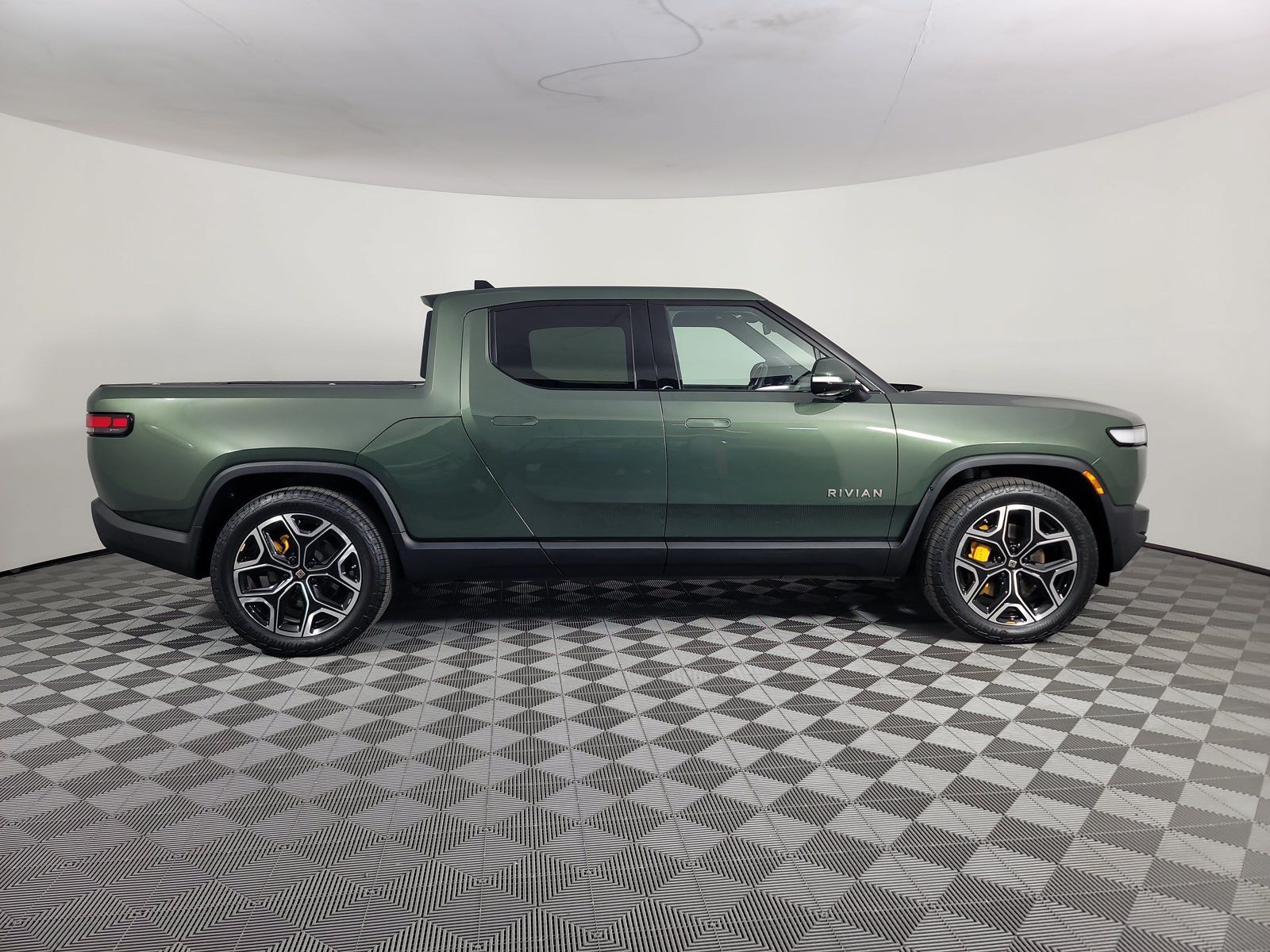 Used 2023 Rivian R1T Launch Edition AWD/4WD image 6
