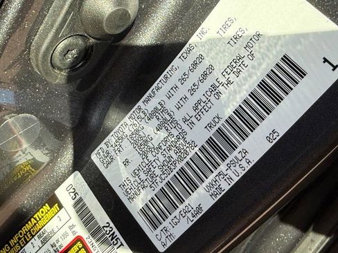 Used 2023 Toyota Tundra Limited image 31