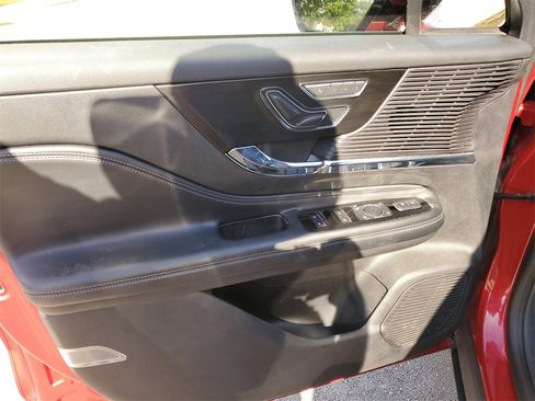 Certified 2022 Lincoln Corsair AWD w/ Equipment Group 101A image 18